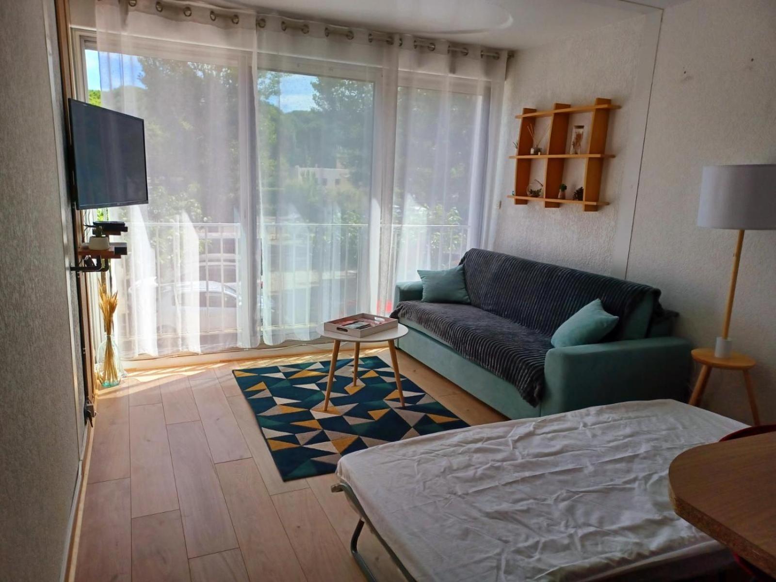 Studio Centre-Ville A 2 Pas De La Plage Ла-Гранд-Мот Экстерьер фото